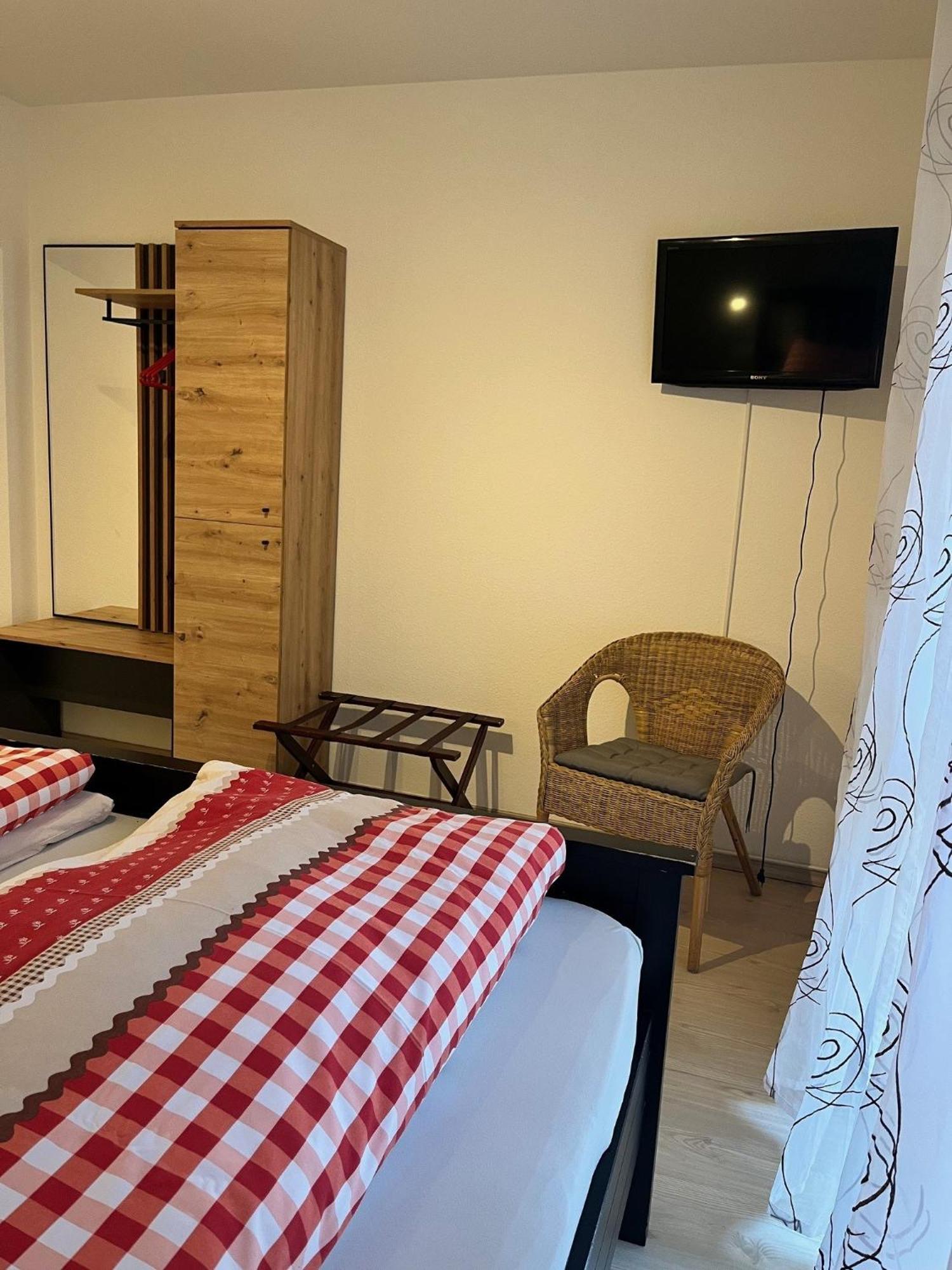 Apartment Frank - Bis Zu 3 Schlafzimmer روست المظهر الخارجي الصورة